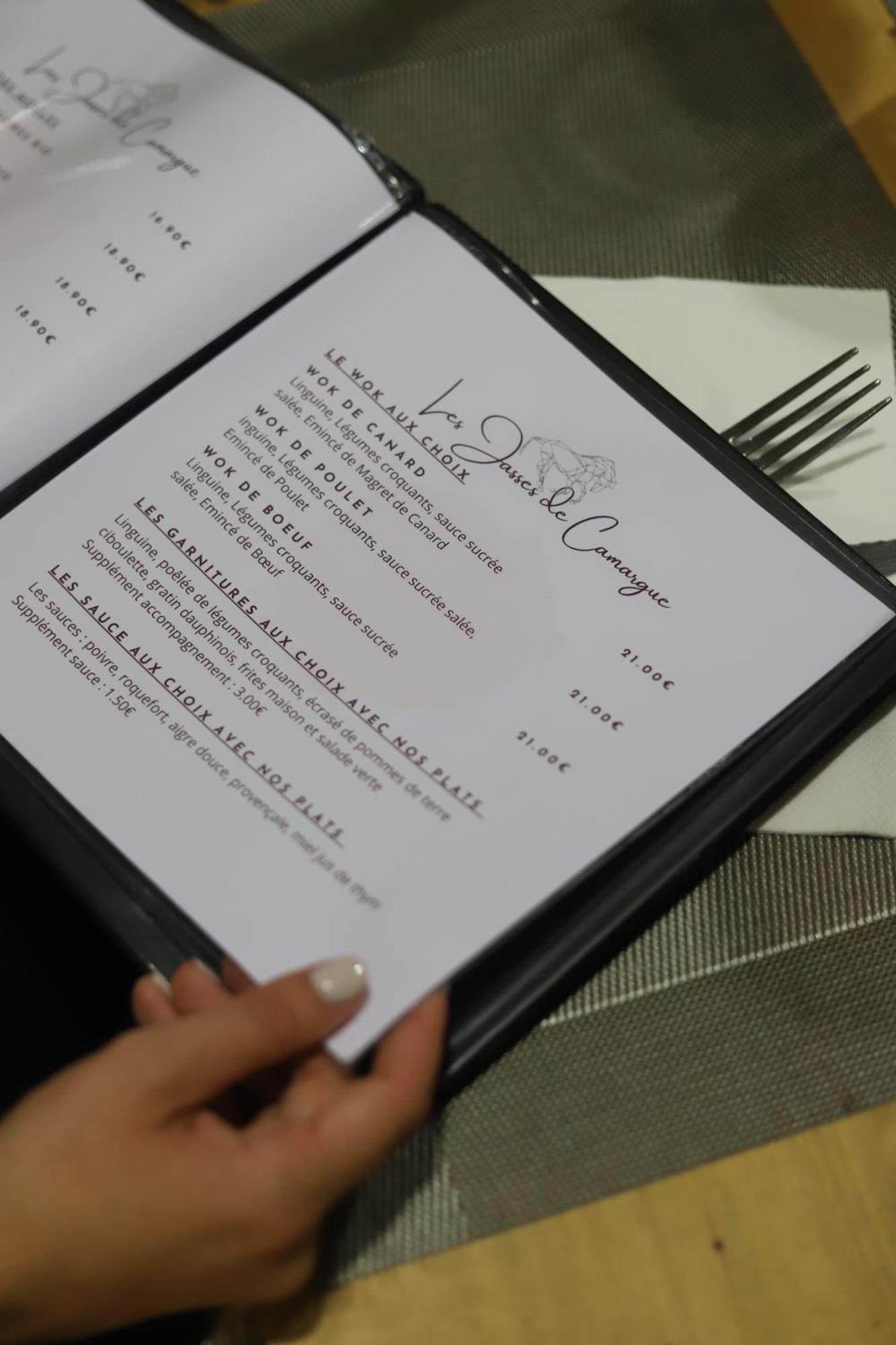 Hotel Restaurant Les Jasses De Camargue แกลลาเกอ-เลอ-มองต์เทอร์ ภายนอก รูปภาพ